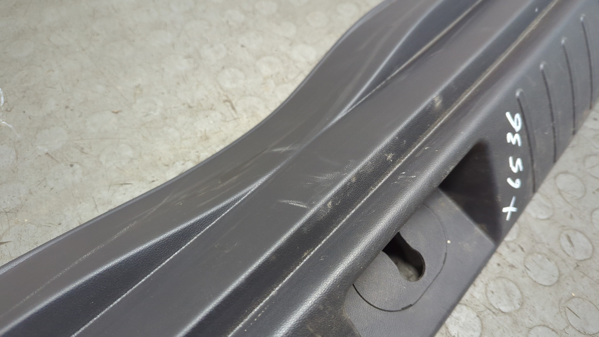 Обшивка багажника