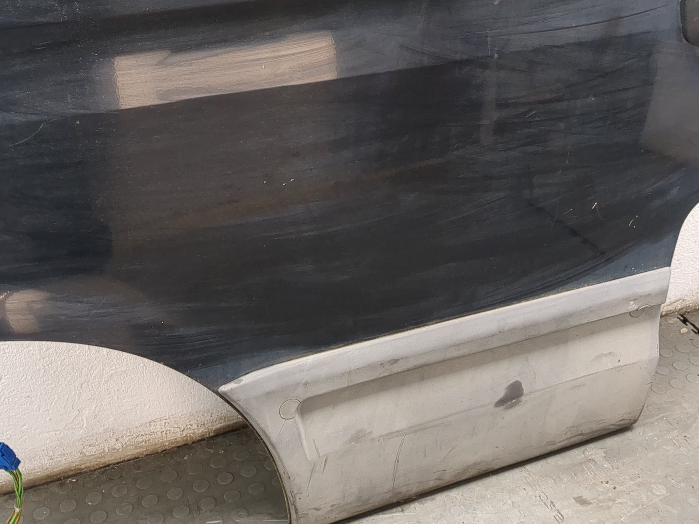 Дверь передняя левая