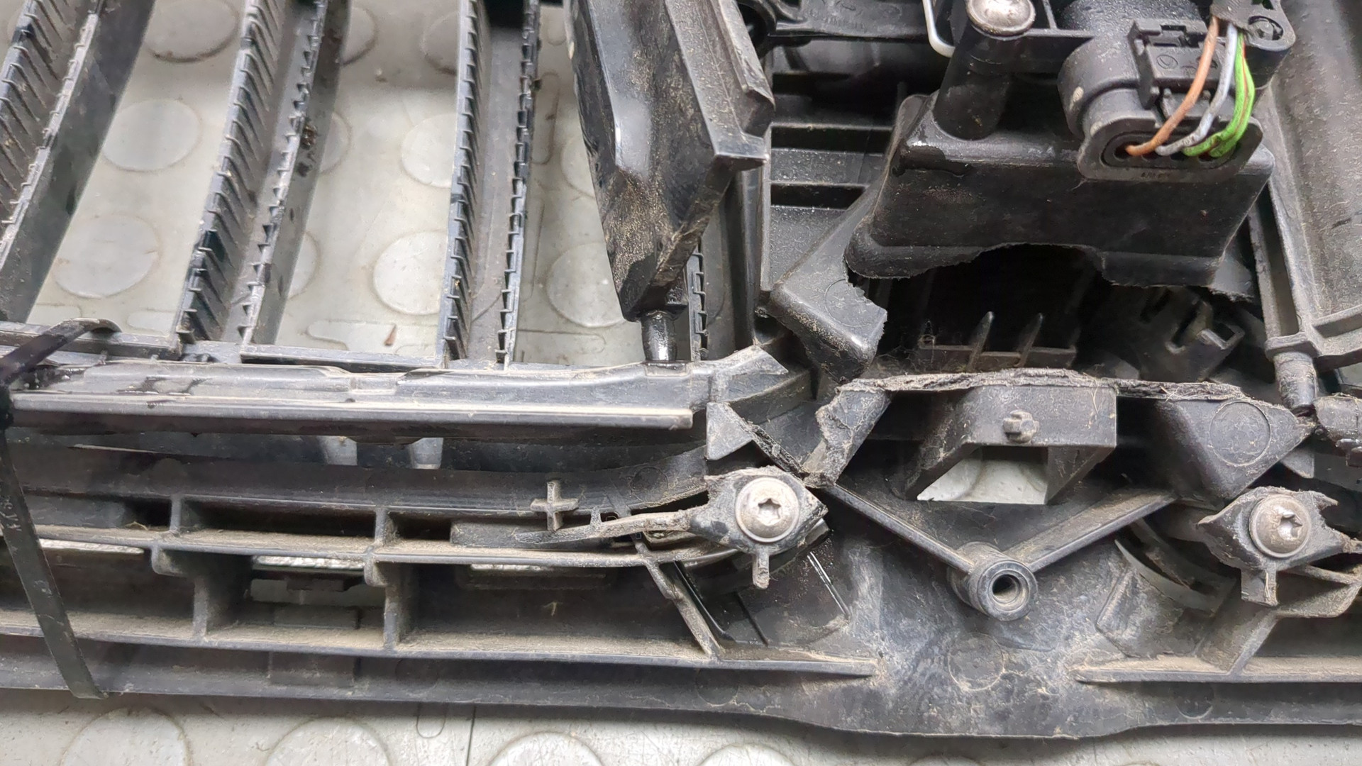 Решетка радиатора