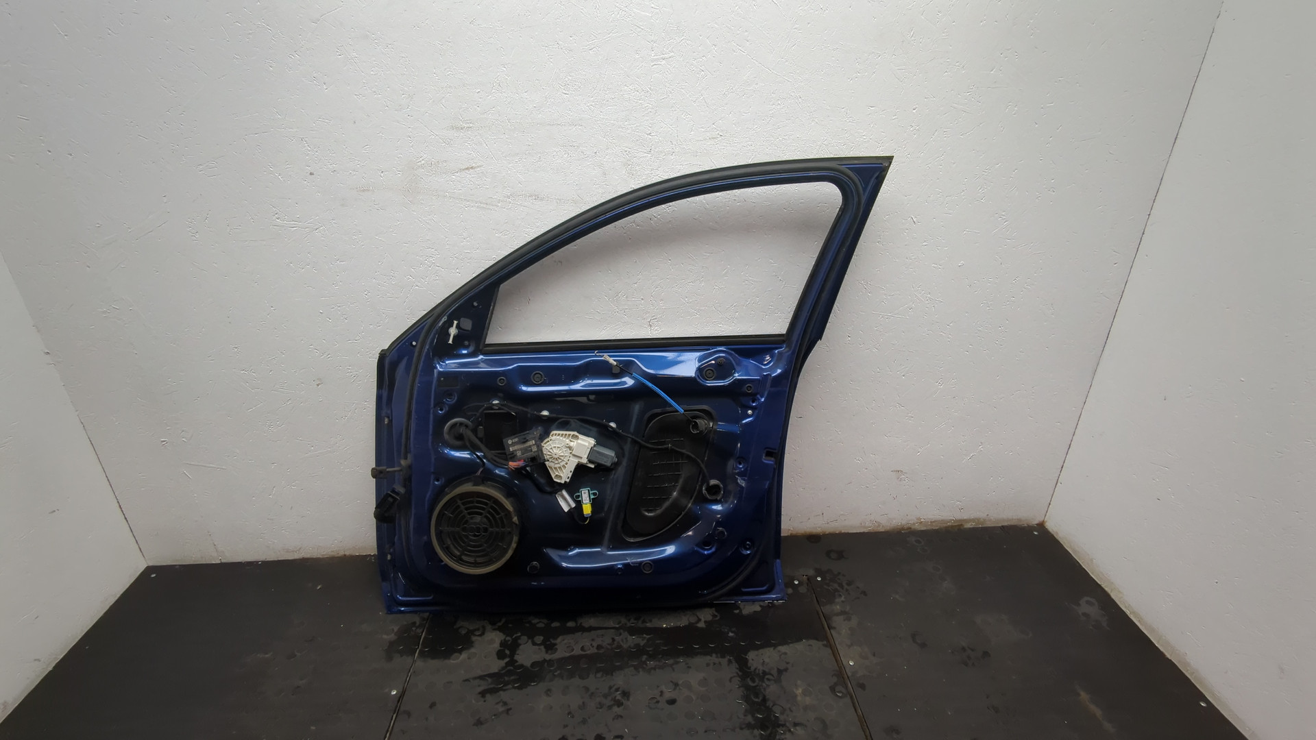 Дверь передняя правая