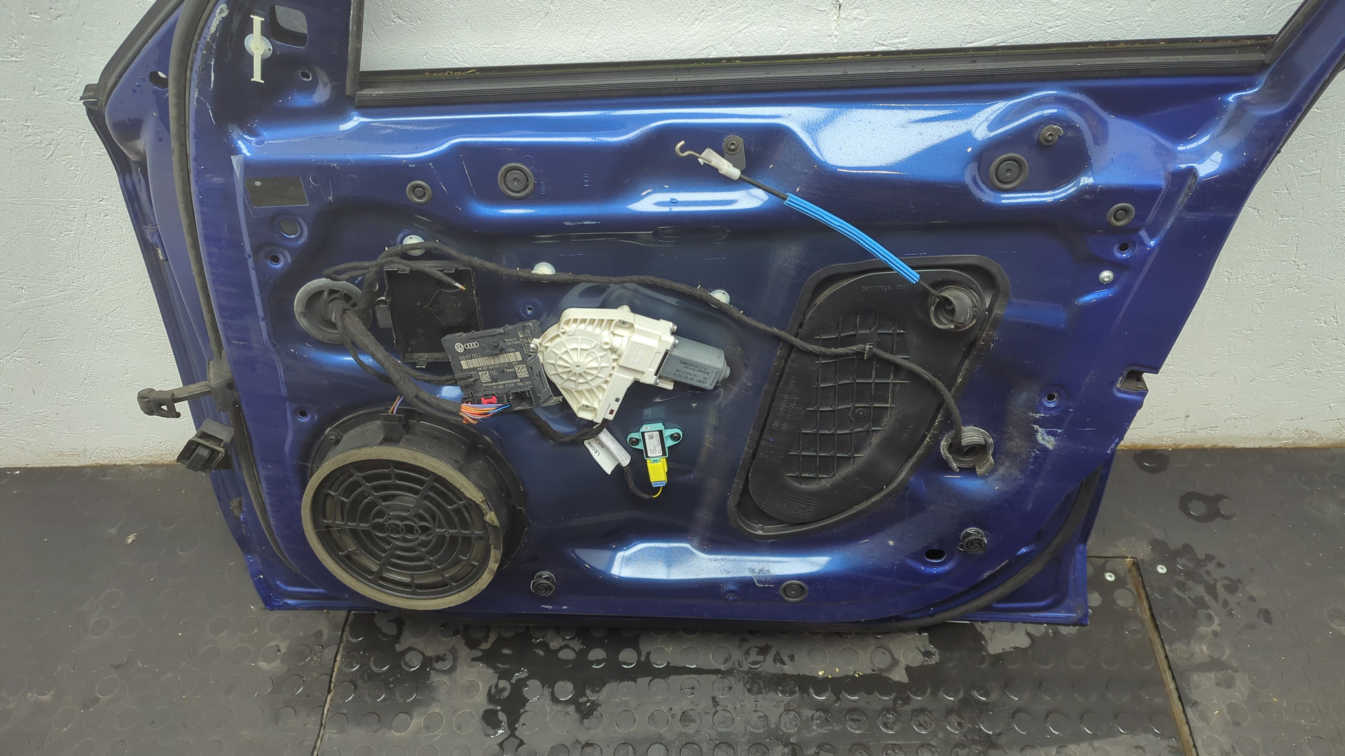 Дверь передняя правая