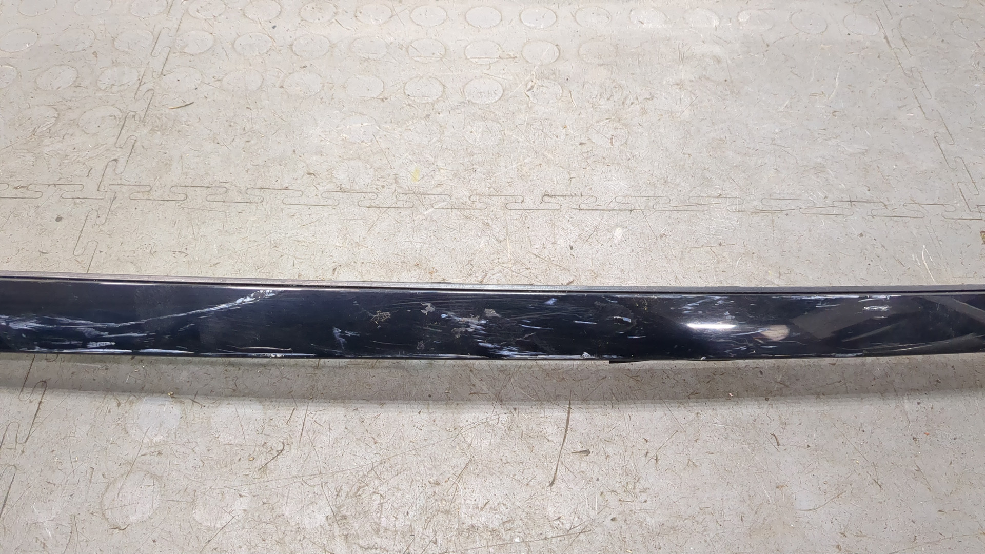 Молдинг лобового стекла