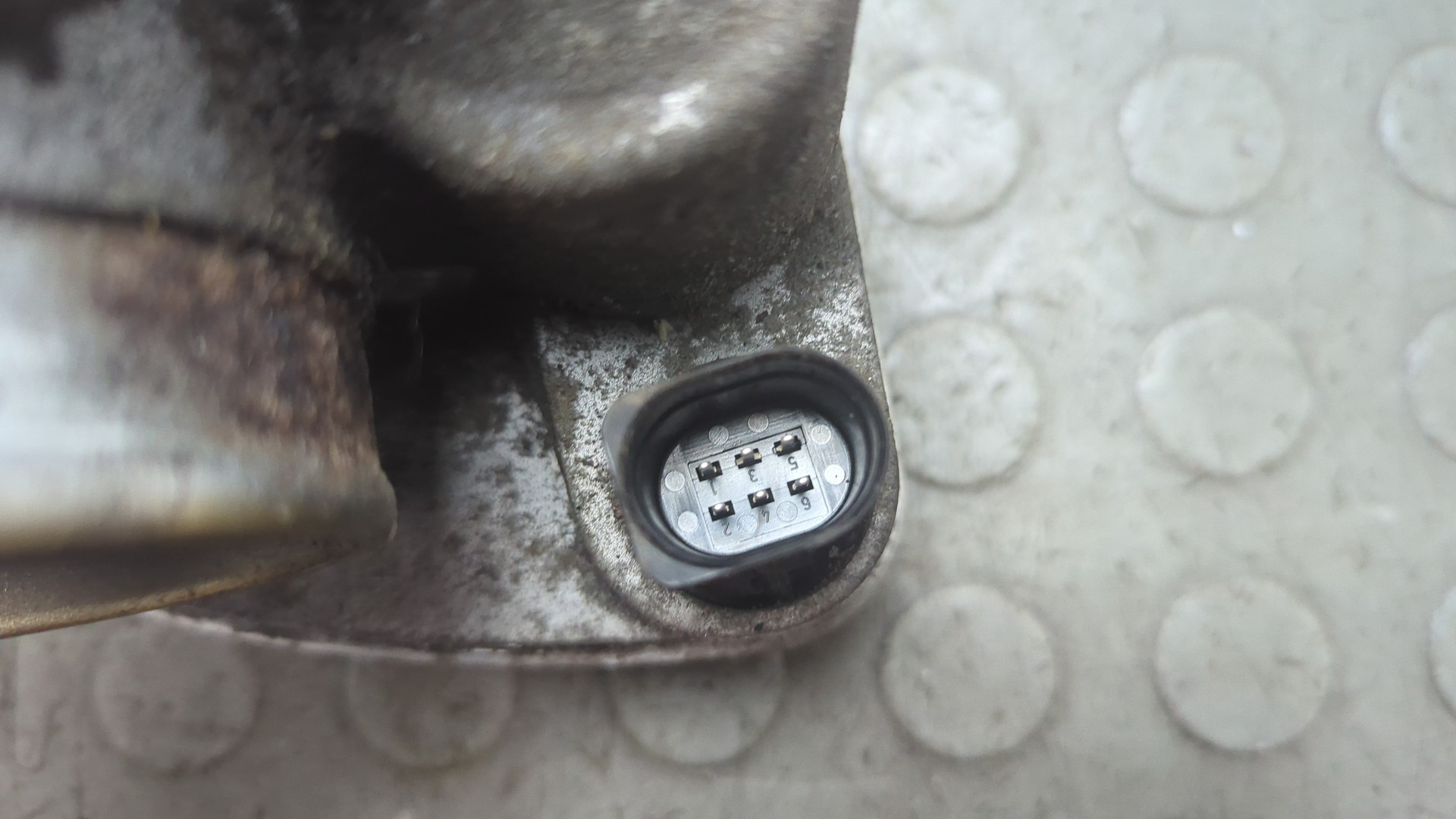 Заслонка дроссельная электрическая