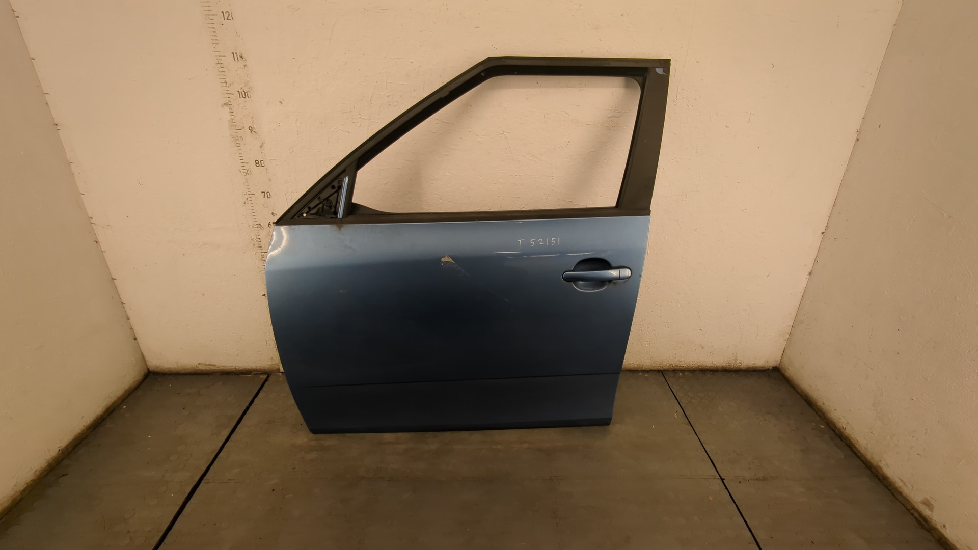 Дверь передняя левая