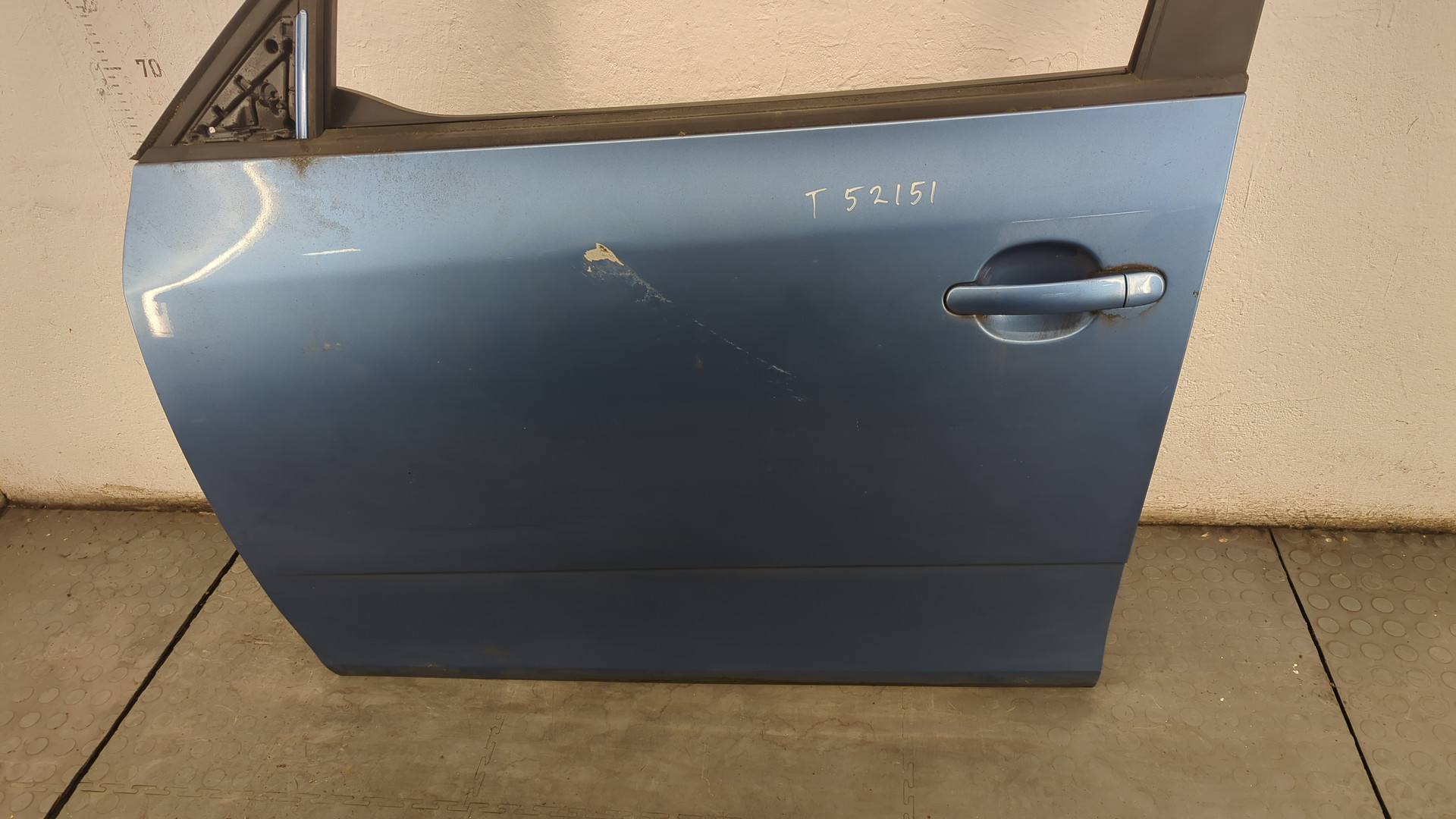 Дверь передняя левая