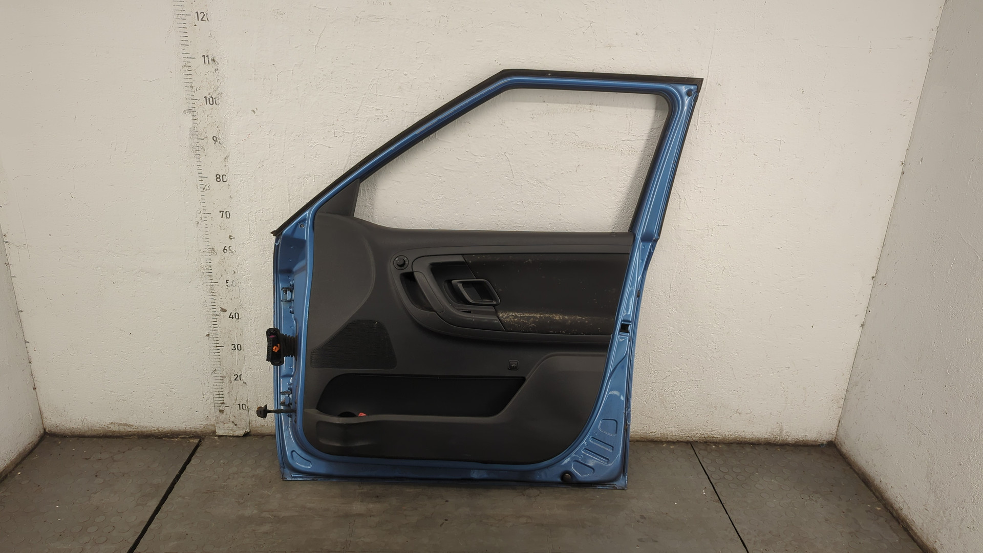 Дверь передняя правая