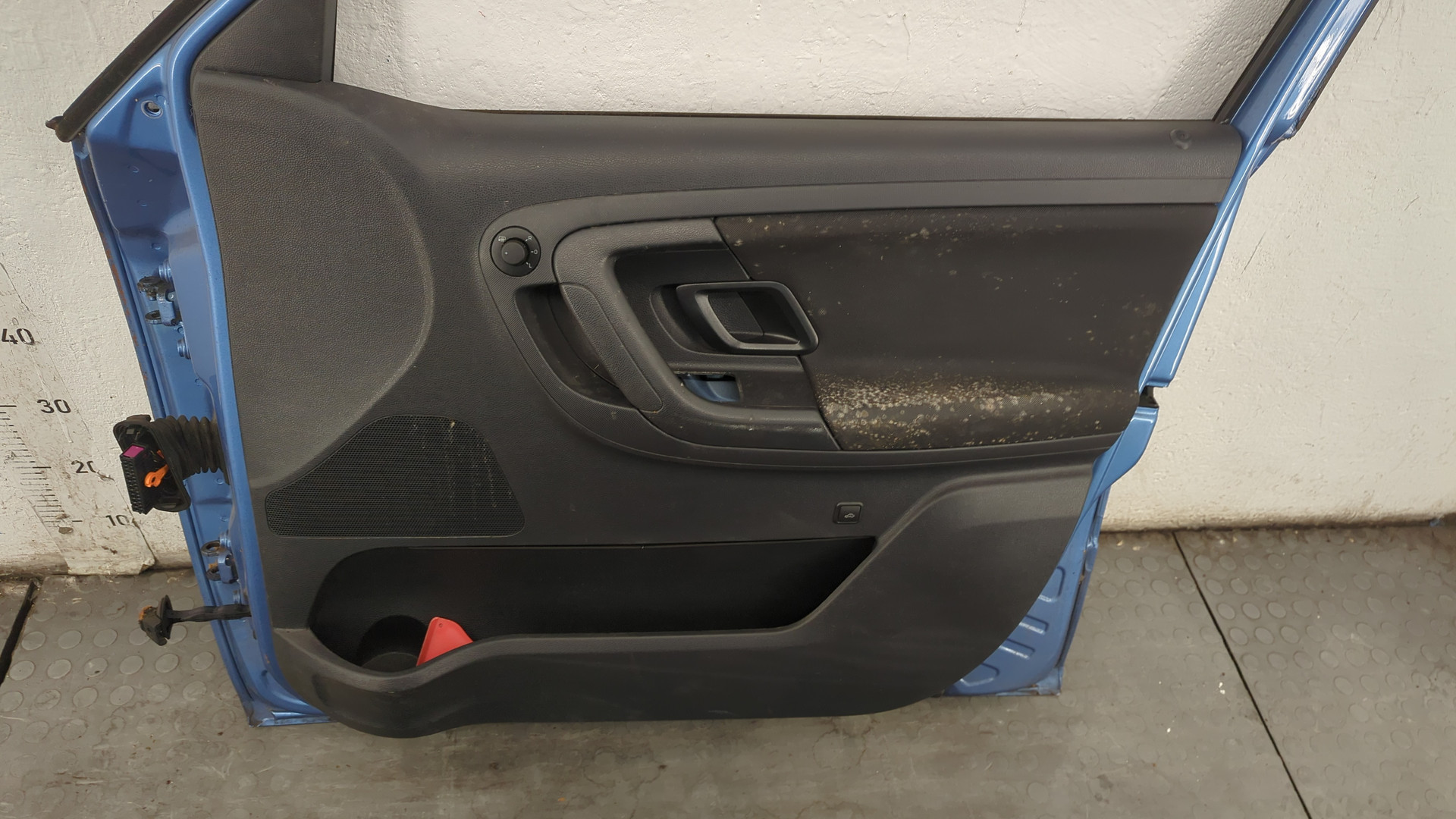 Дверь передняя правая