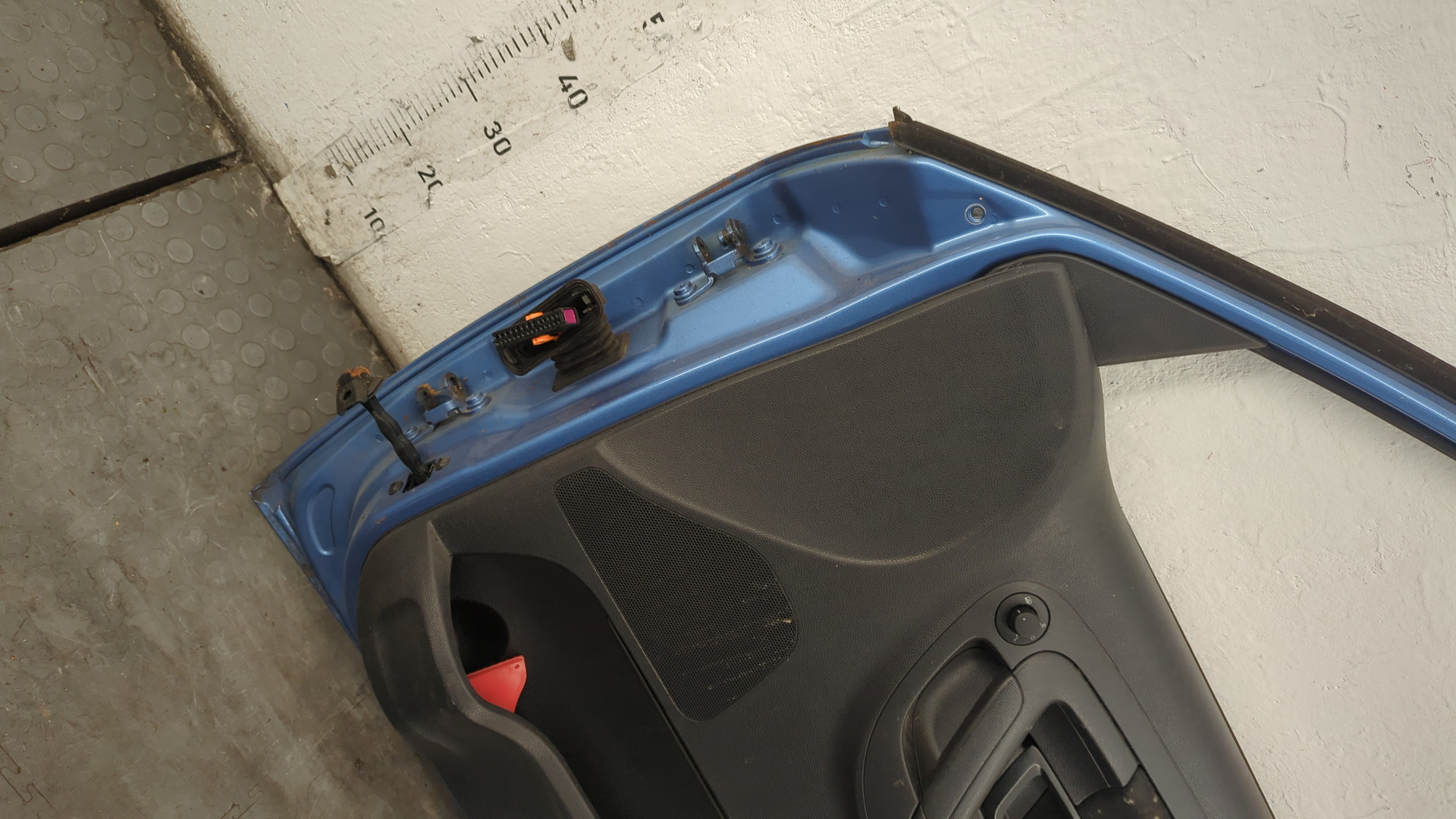 Дверь передняя правая