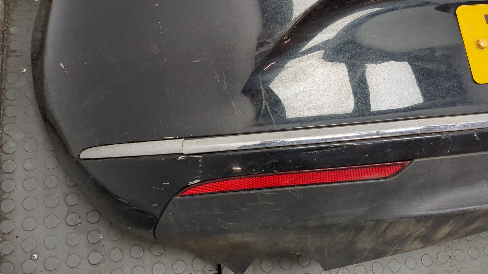 Бампер задний