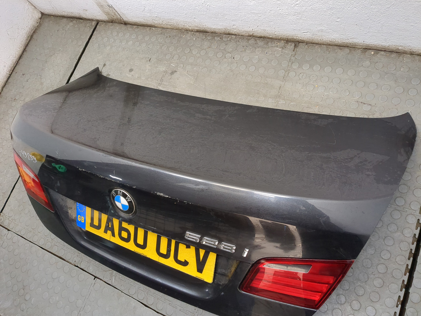 Дверь багажника