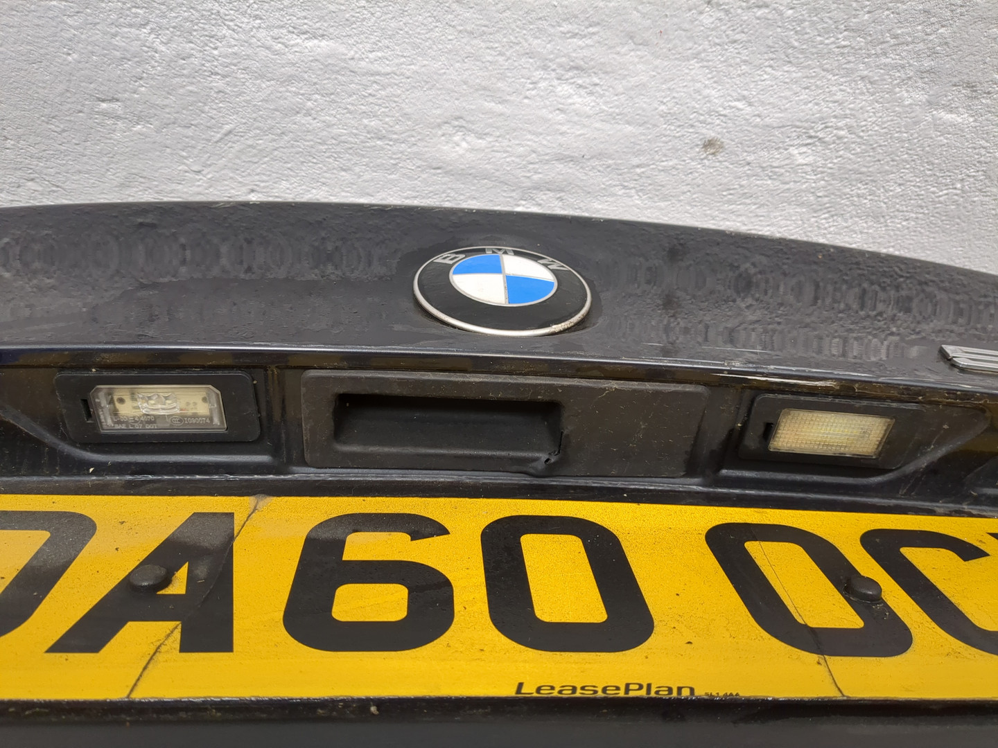 Дверь багажника