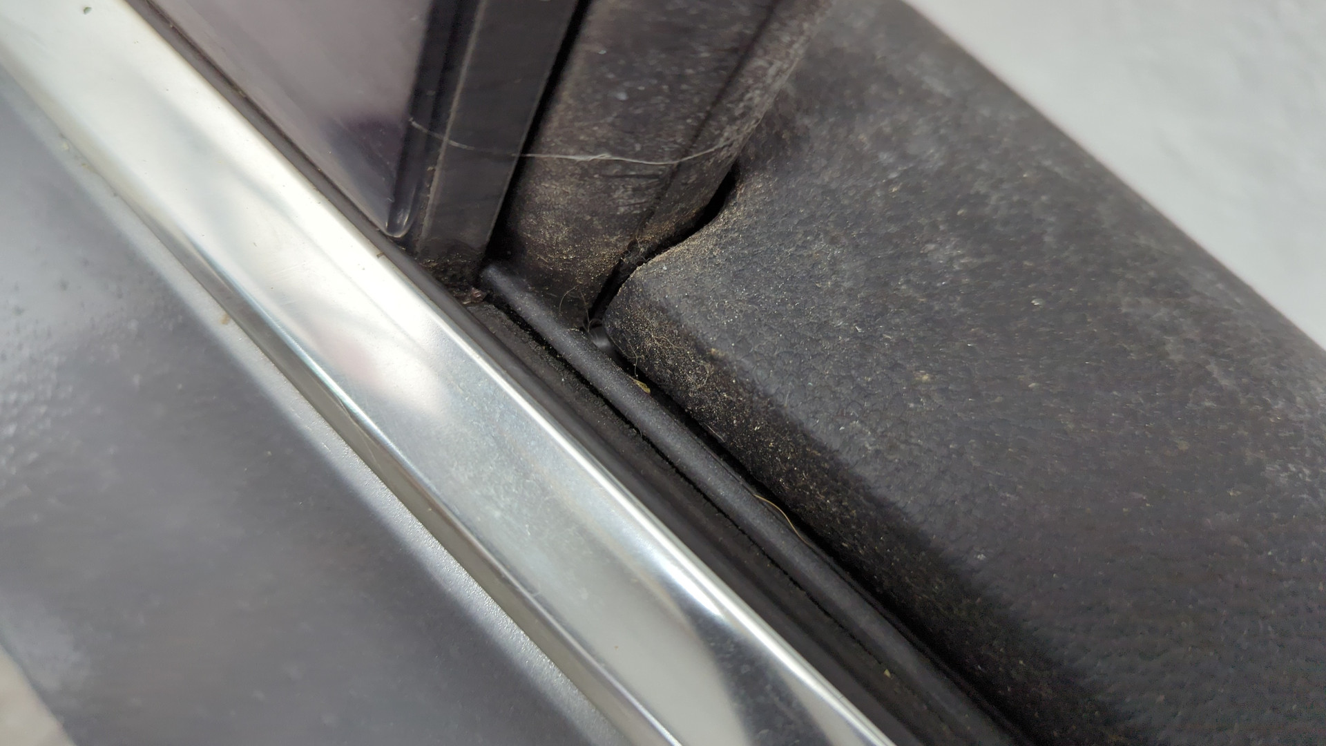 Дверь задняя левая