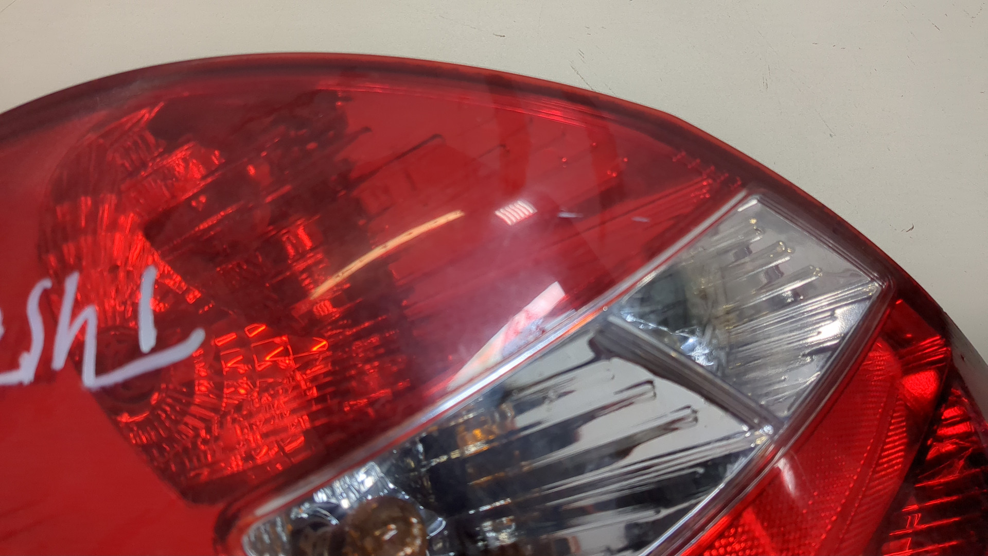 Фонарь задний левый