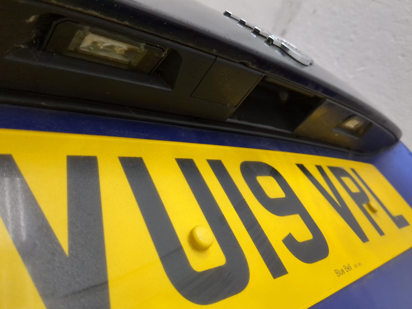 Дверь багажника