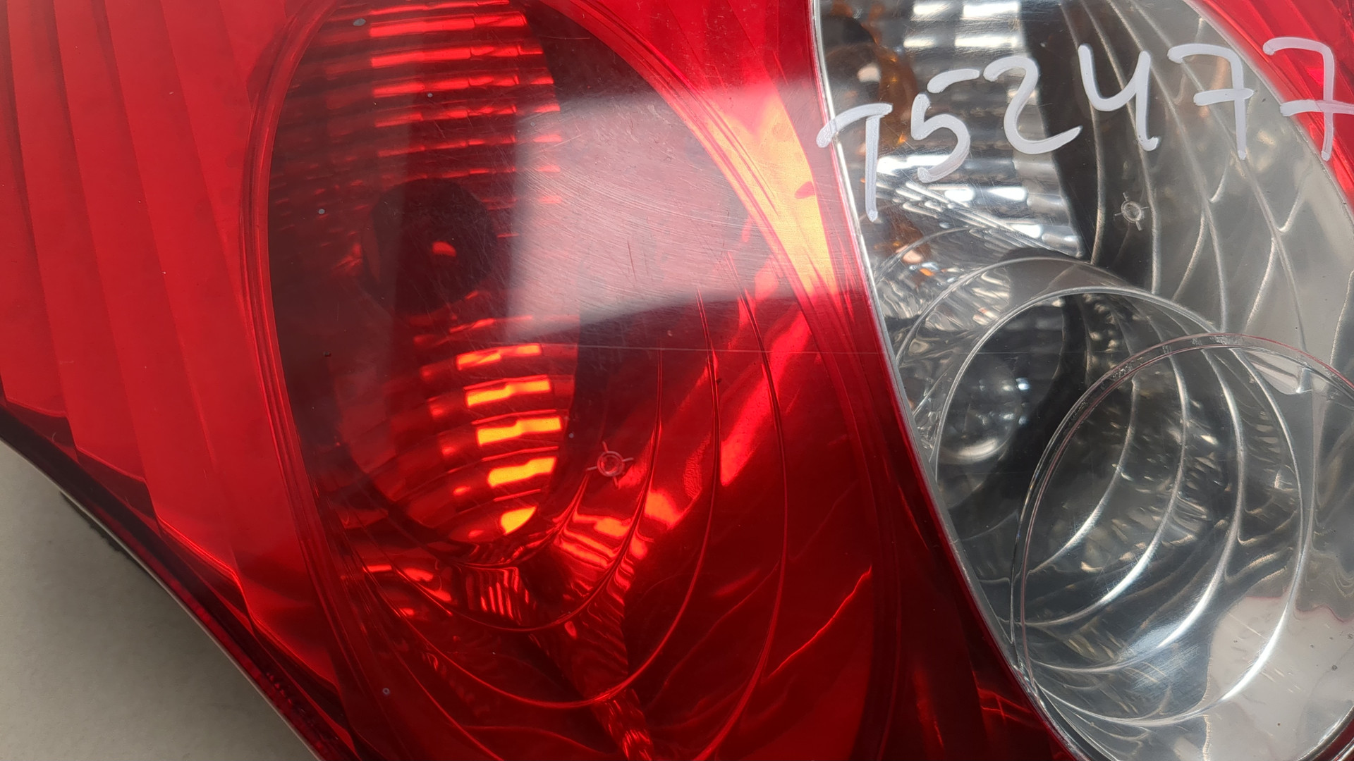 Фонарь задний правый