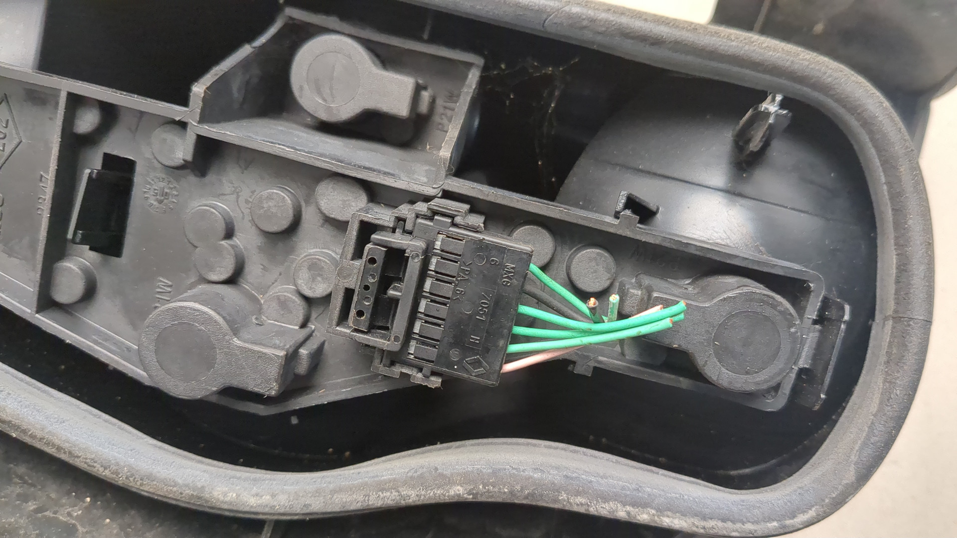 Фонарь задний правый