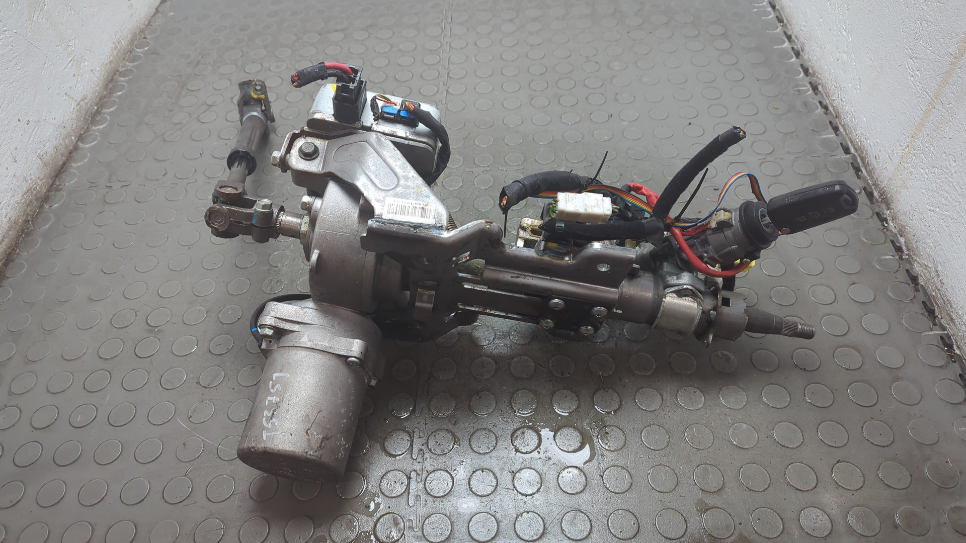 Серводвигатель рулевой рейки