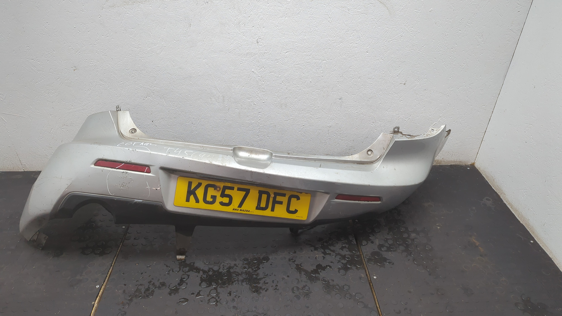 Бампер задний