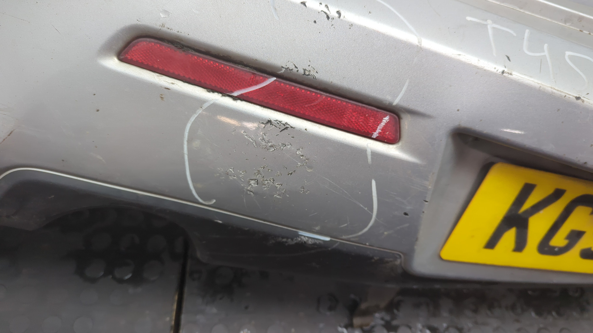 Бампер задний