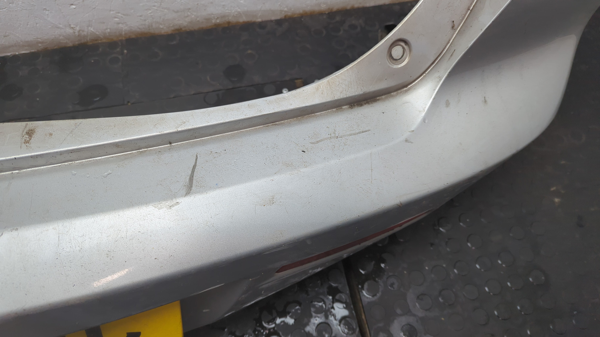 Бампер задний