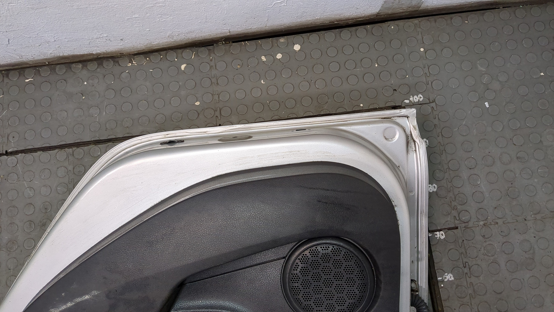 Дверь задняя правая