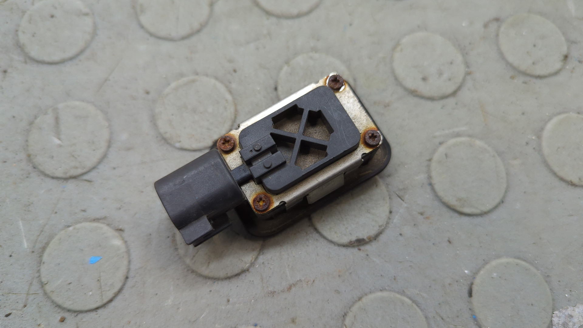 Фонарь подсветки номера