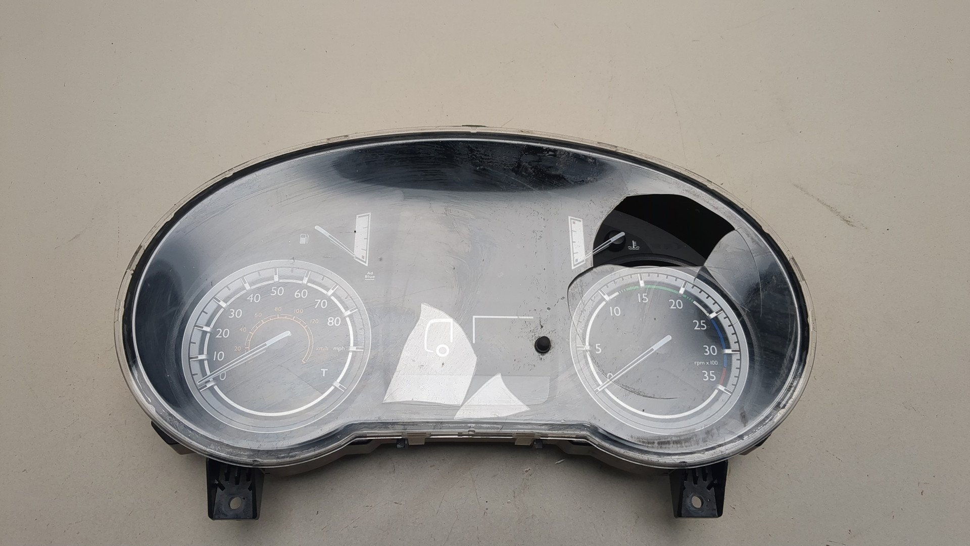 Панель приборов