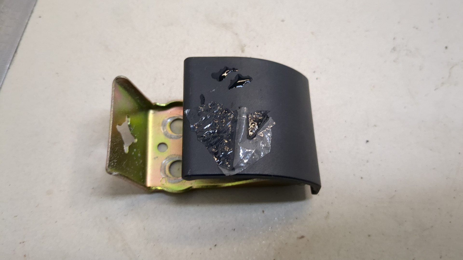 Ручка открывания капота