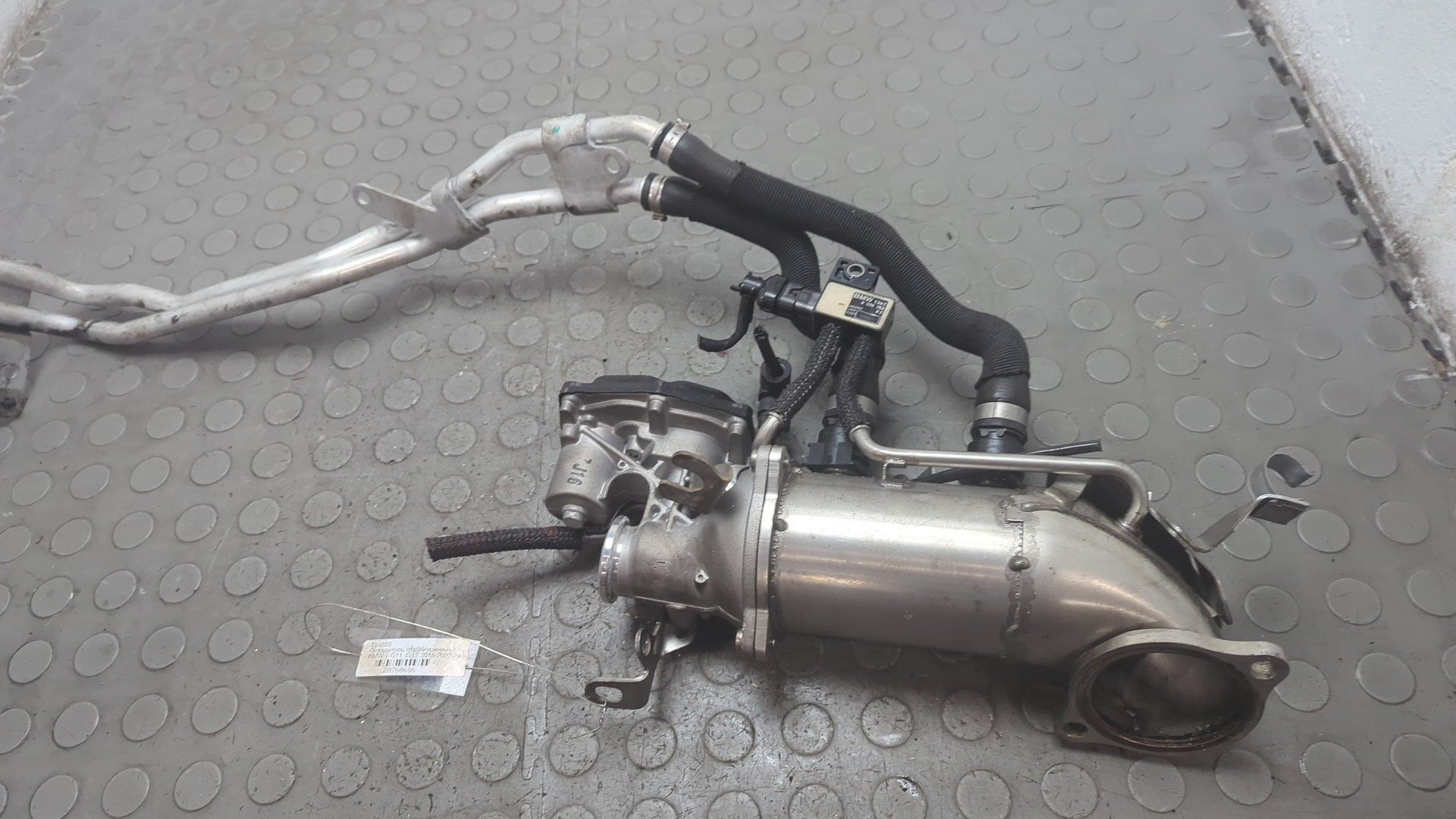 Тройник вентиляции картерных газов