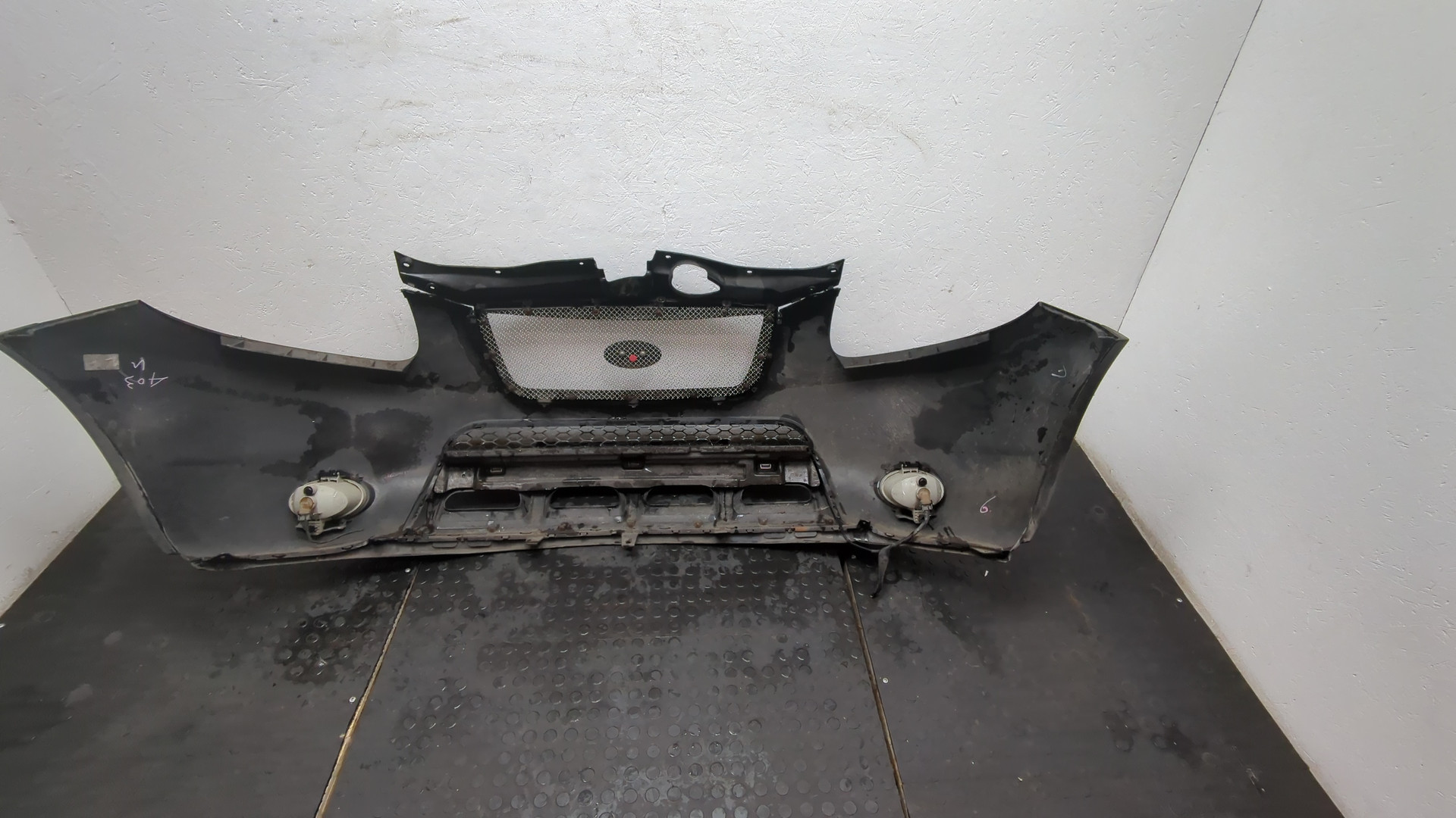 Бампер передний