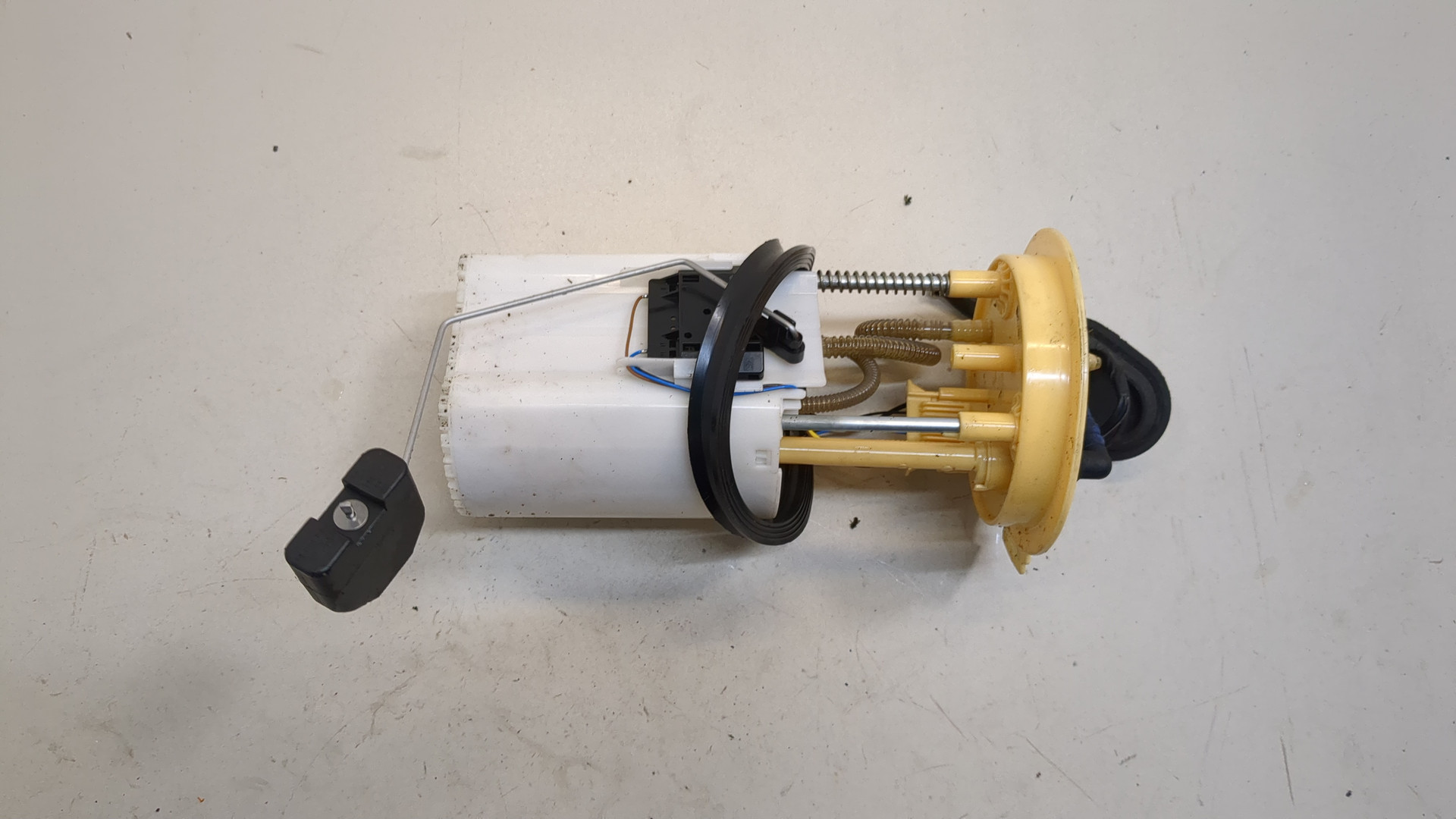 Насос топливный электрический