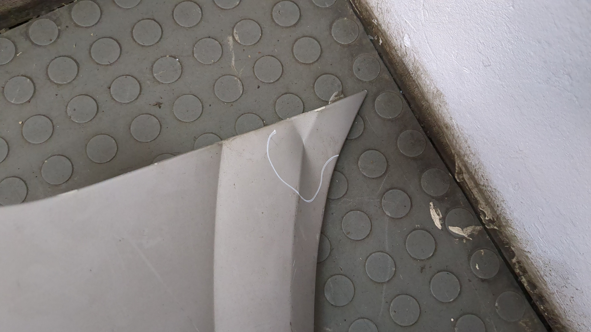 Бампер задний