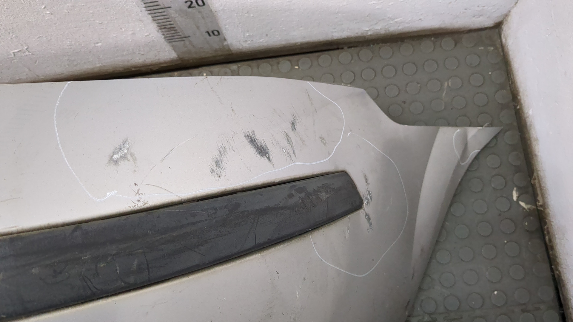 Бампер задний