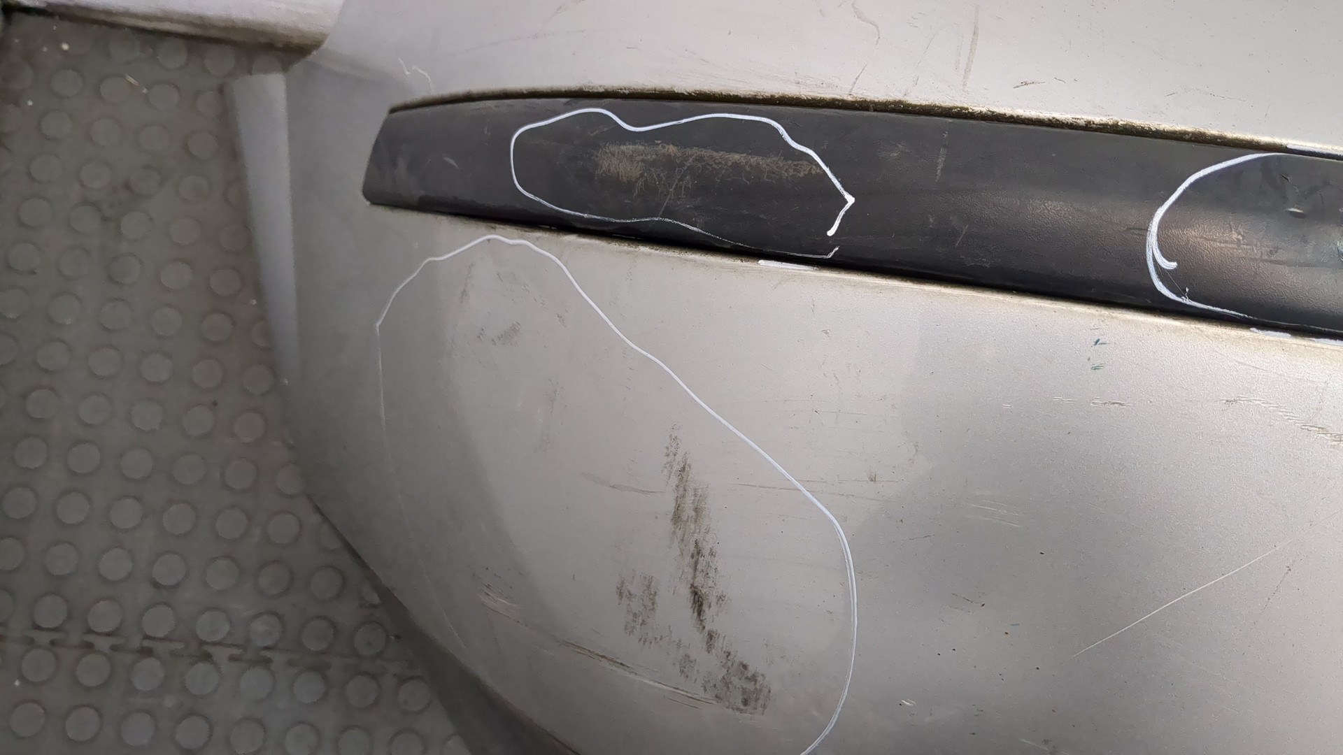 Бампер задний