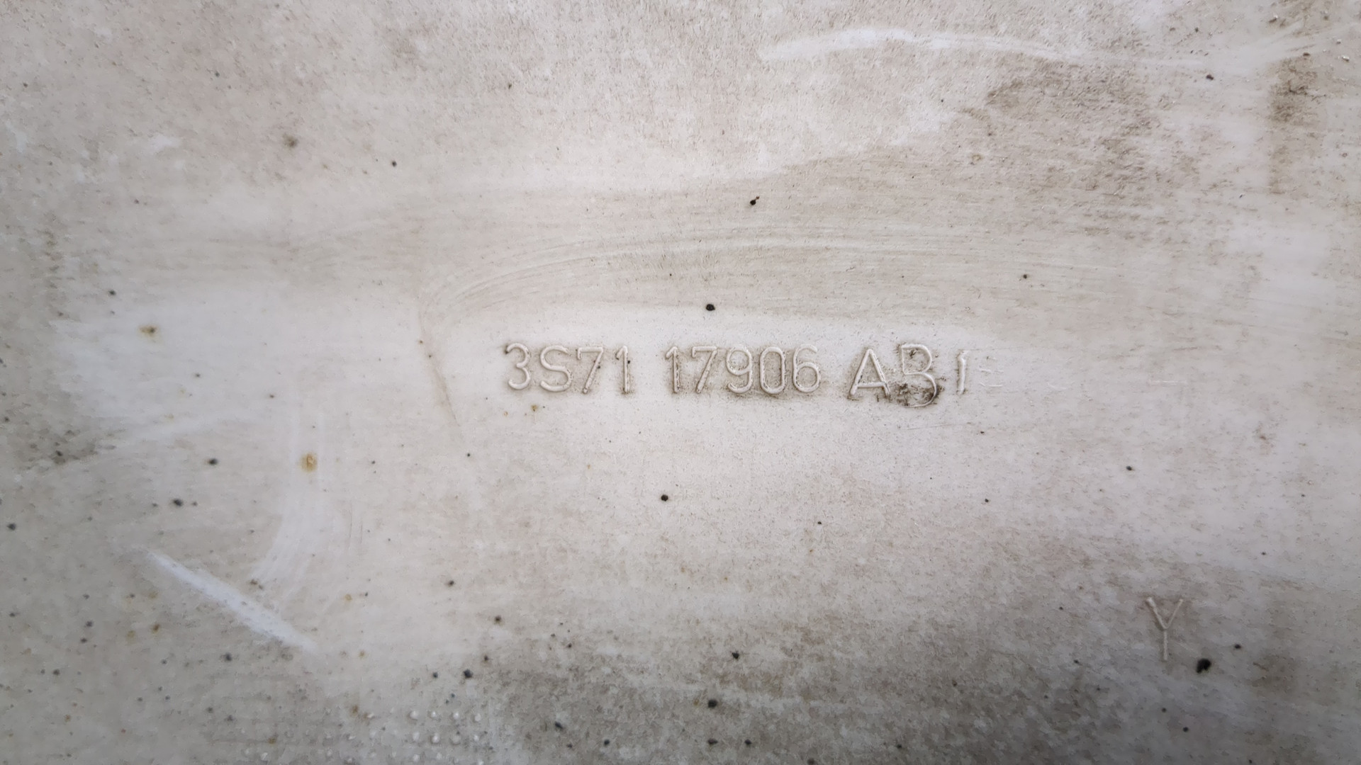 Бампер задний