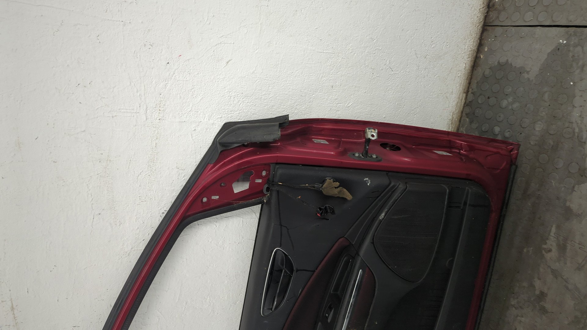 Дверь передняя левая