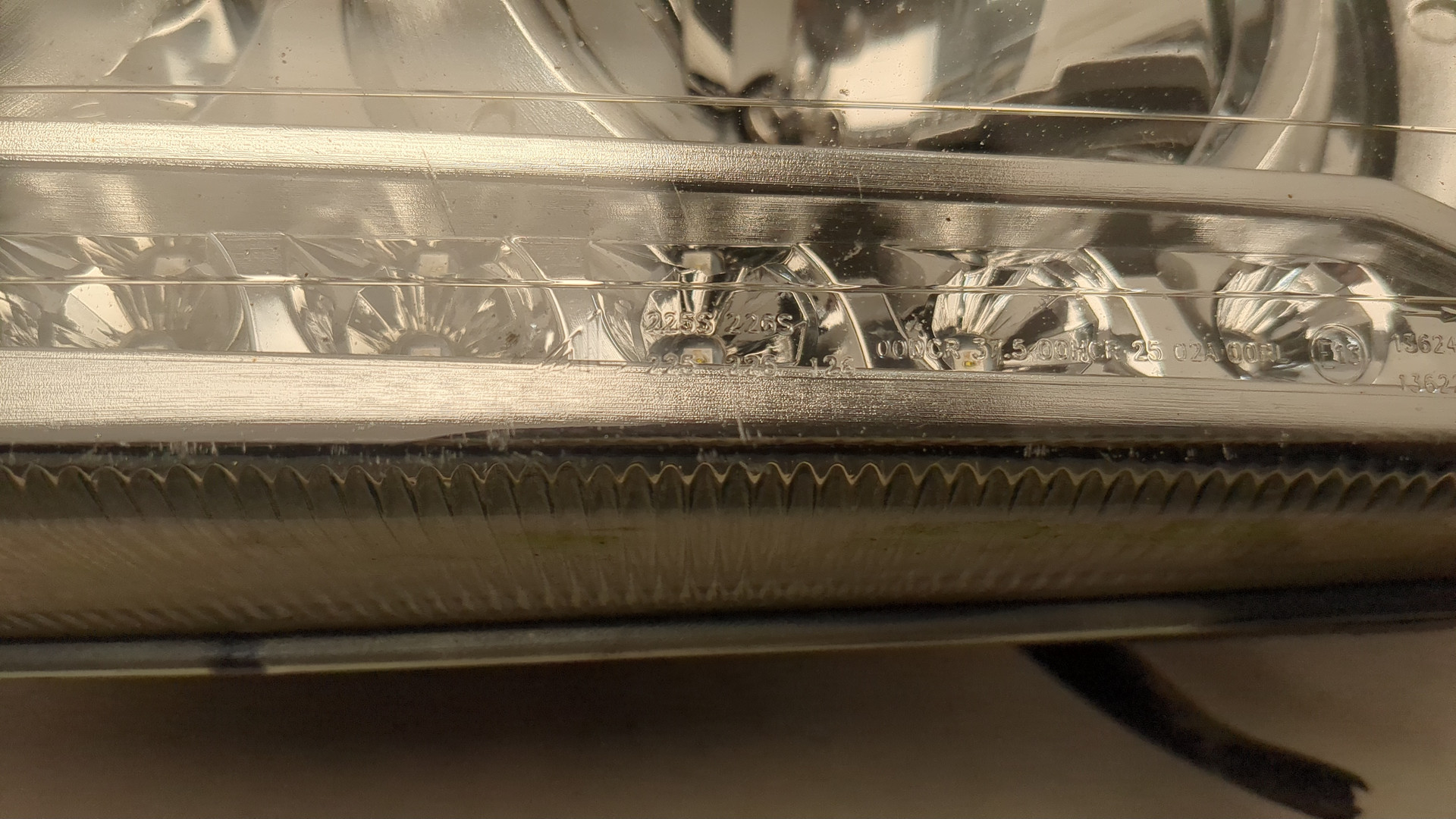 Фара правая