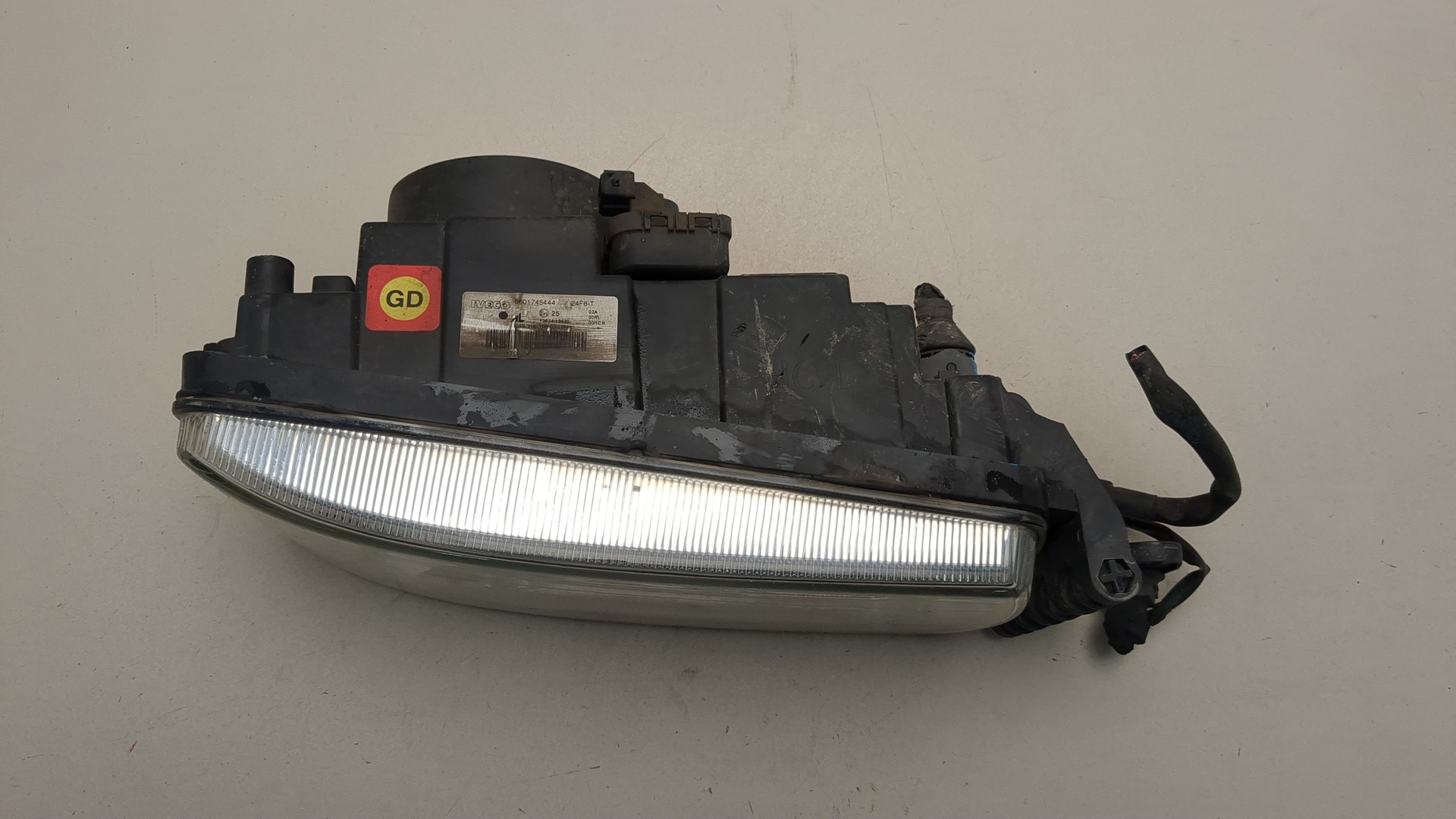 Фара правая