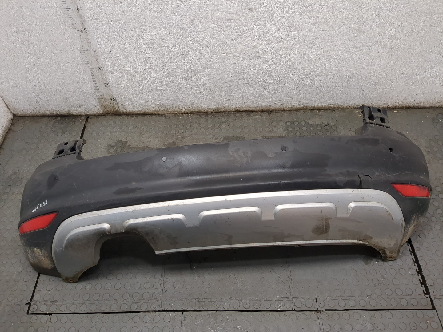 Бампер задний