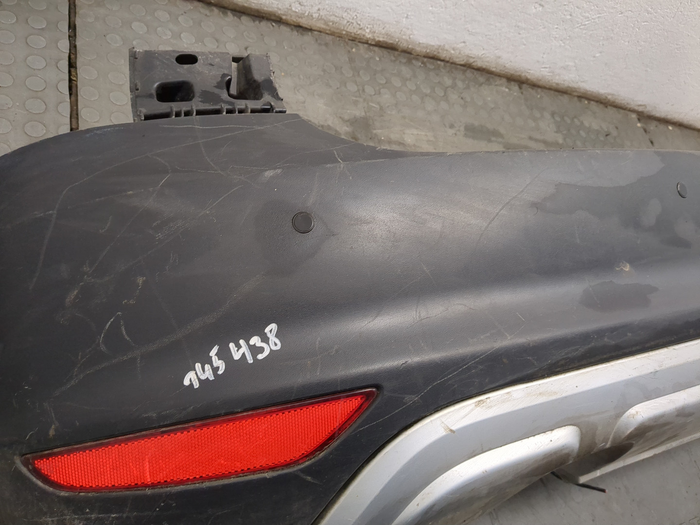 Бампер задний