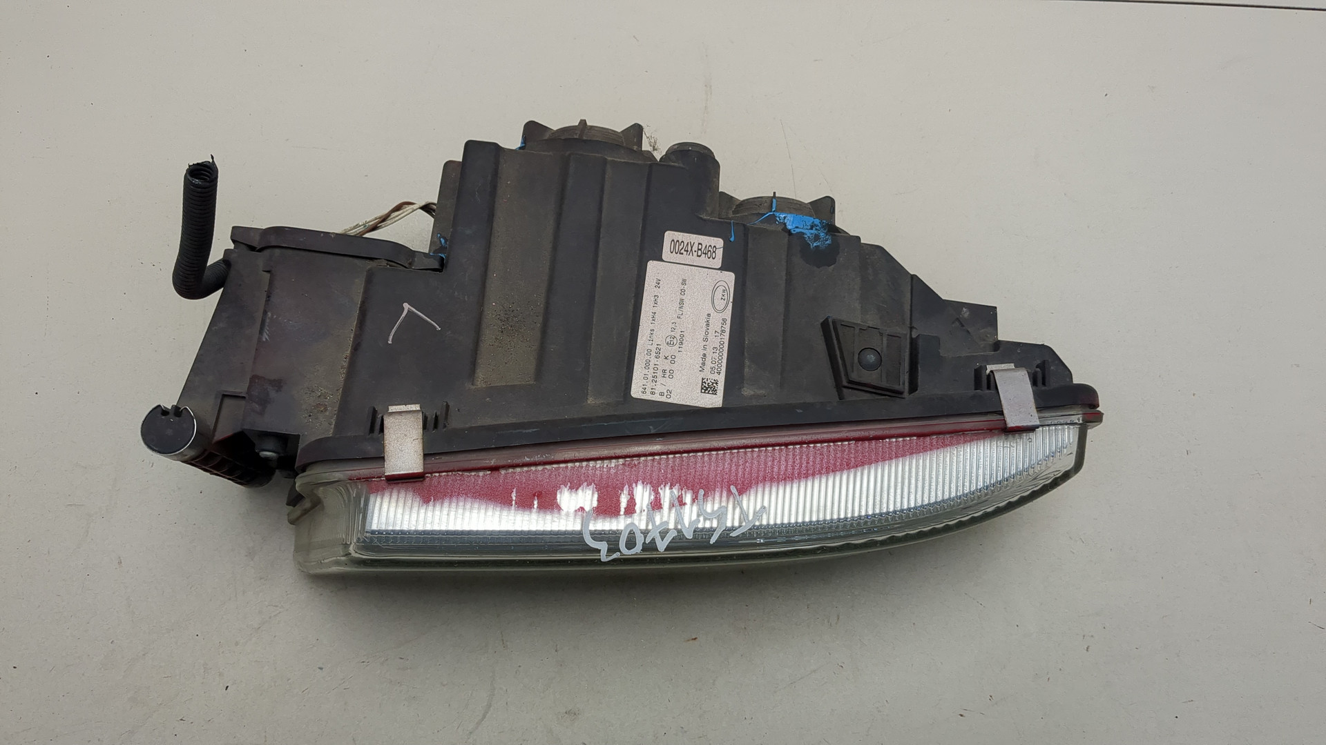 Фара противотуманная левая