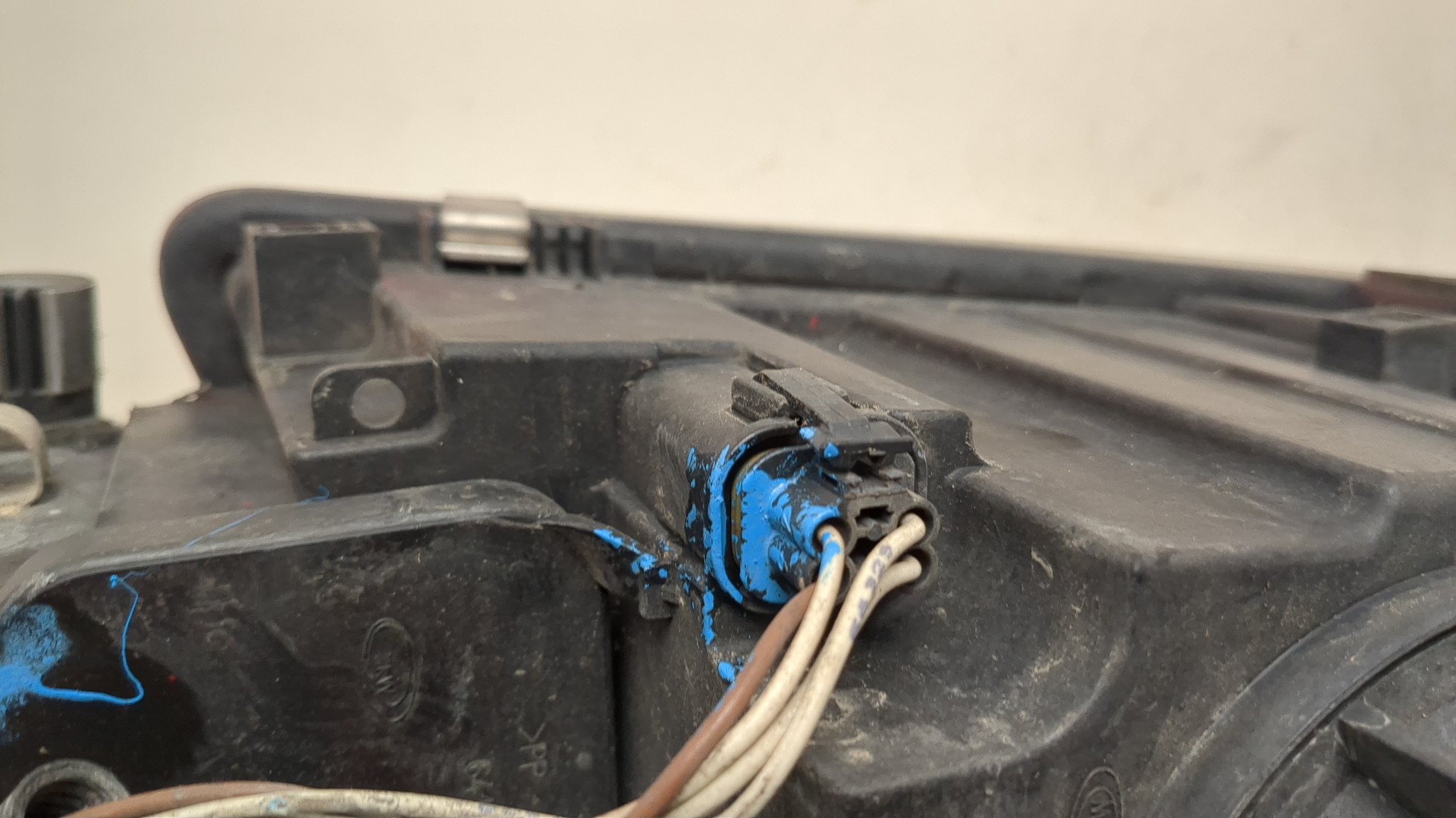 Фара противотуманная левая