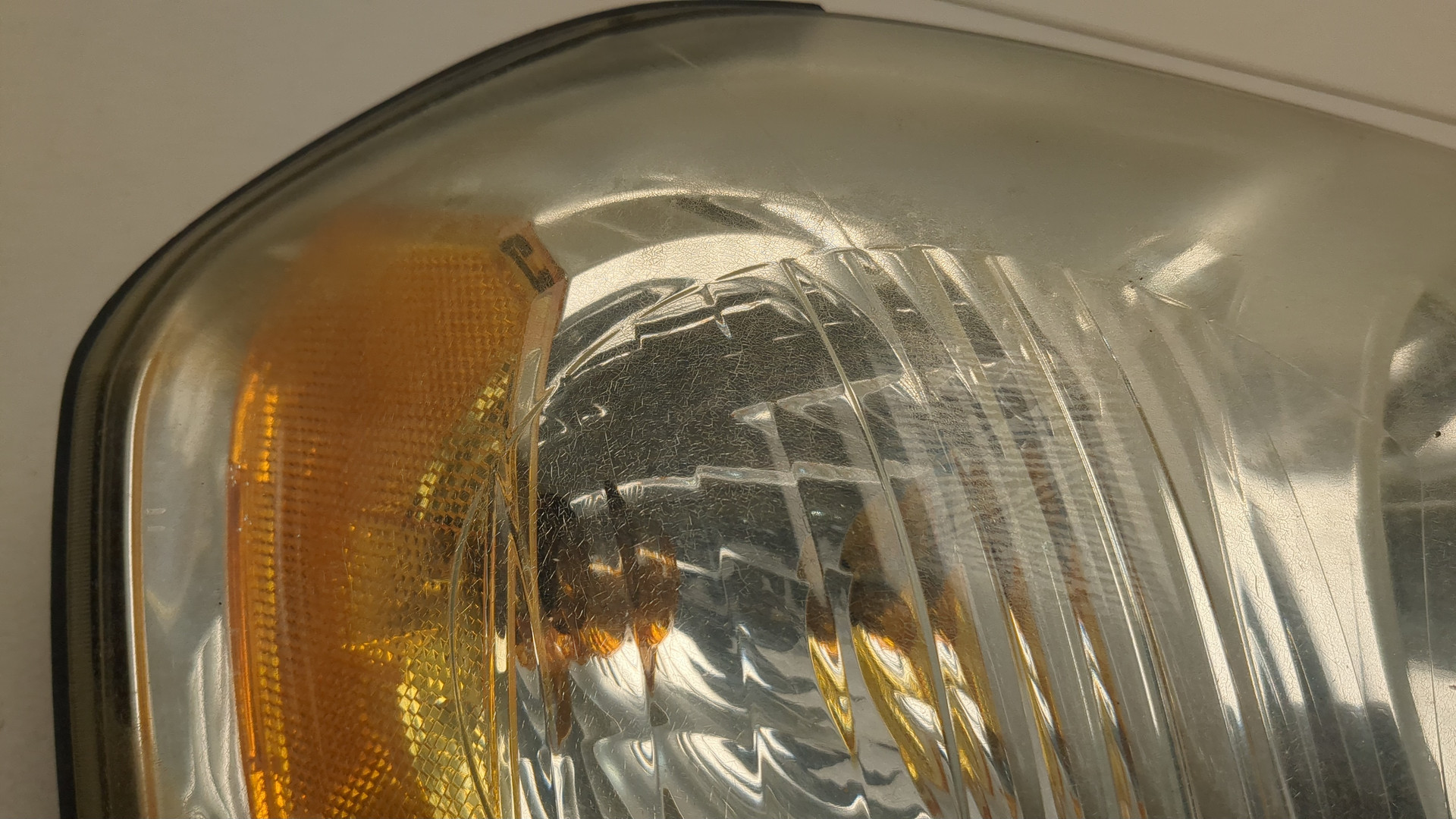 Фара правая