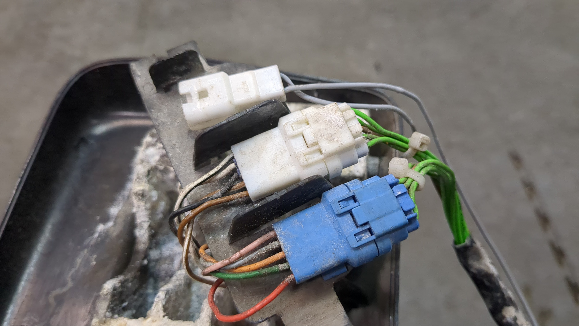 Зеркало правое электрическое