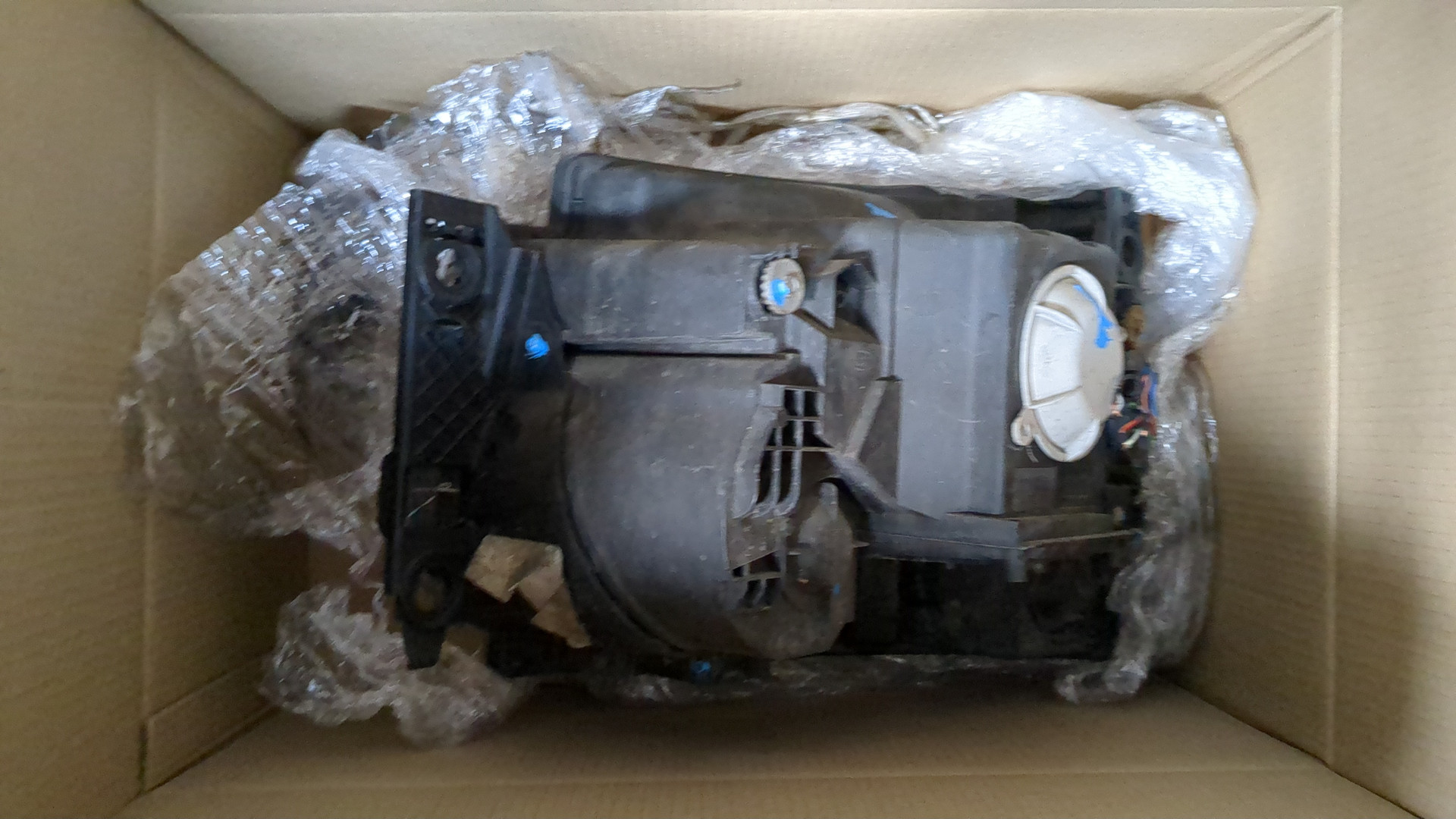 Фара правая