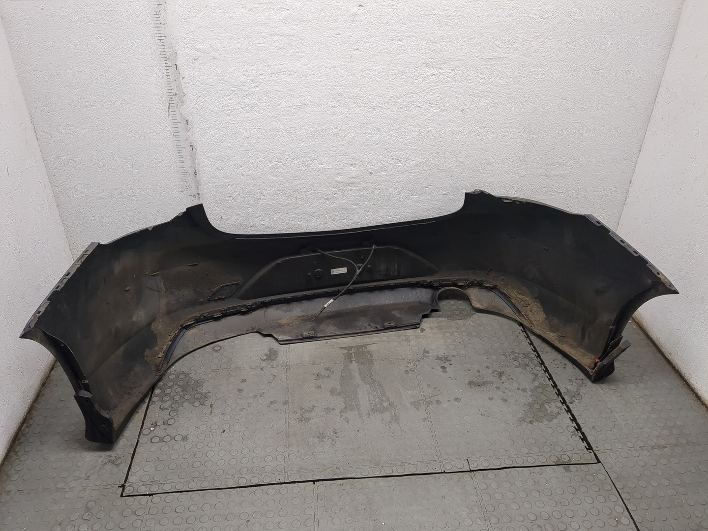 Бампер задний