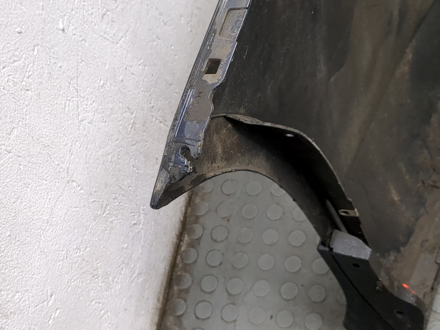 Бампер задний