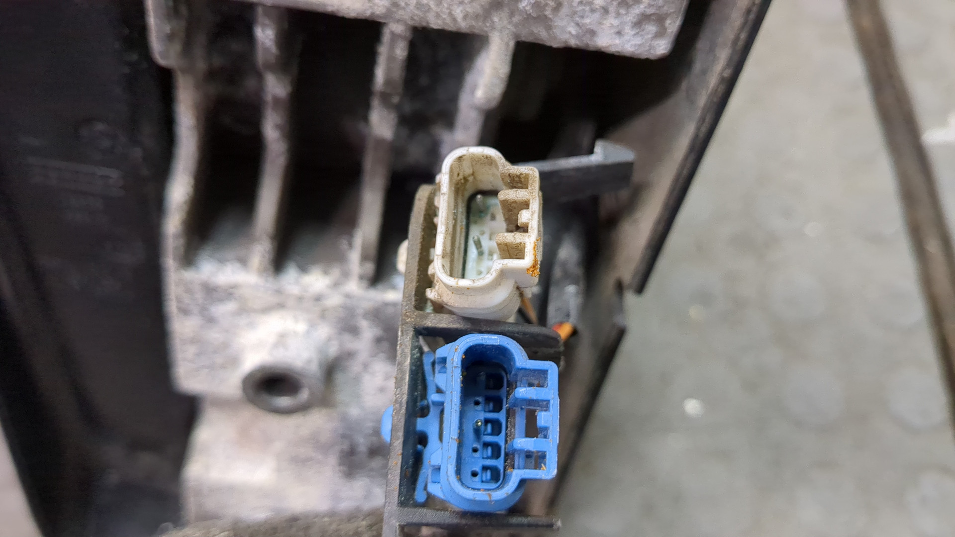 Зеркало левое электрическое