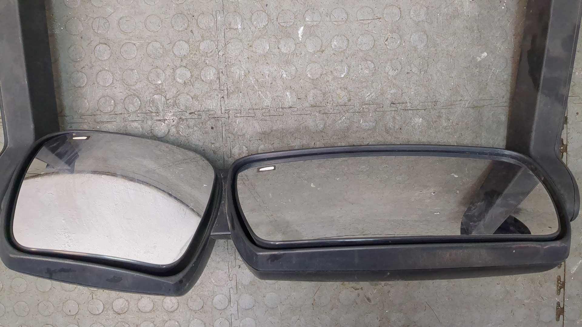 Зеркало левое электрическое