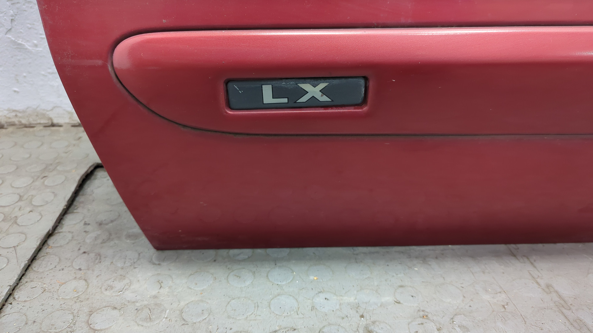 Дверь передняя левая